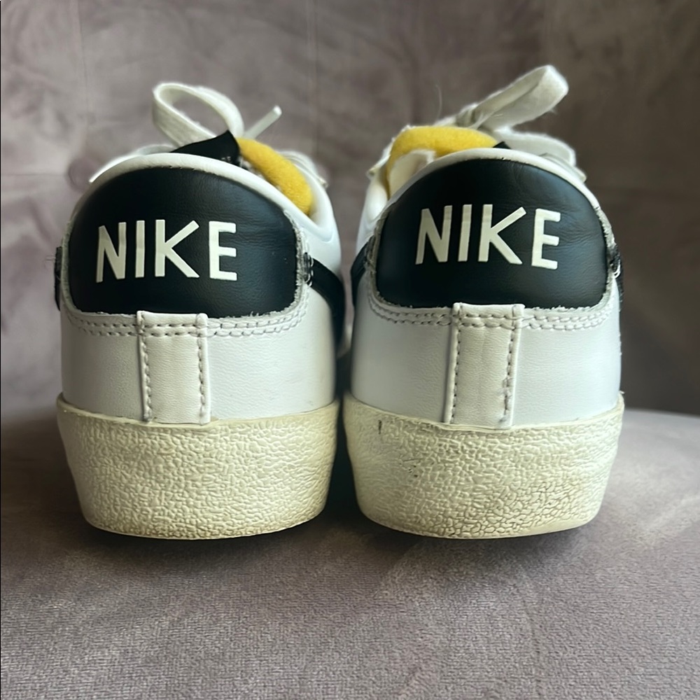 Women’s Nike Blazer low - Picture 4 of 7